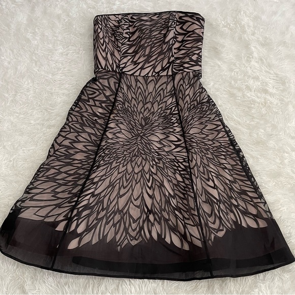 WHITE HOUSE BLACK MARKET Strapless Formal/Party Dress Women’s 2 Black/Pink Lined - Picture 1 of 8